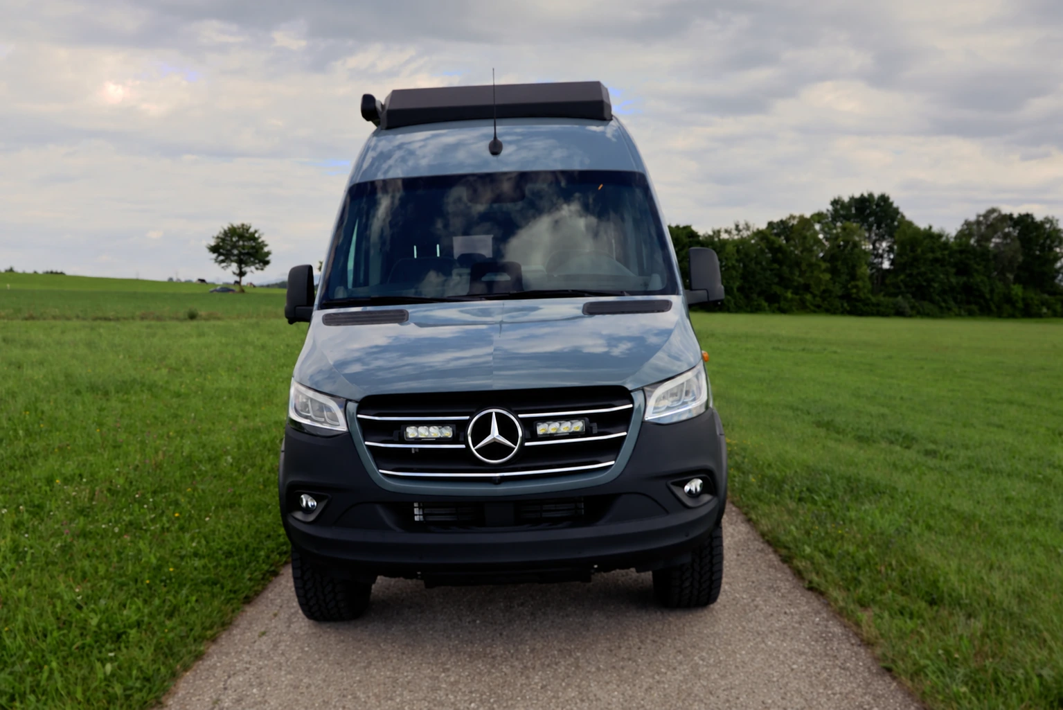 Mercedes Sprinter 4x4 Wohnmobil von Busmacher