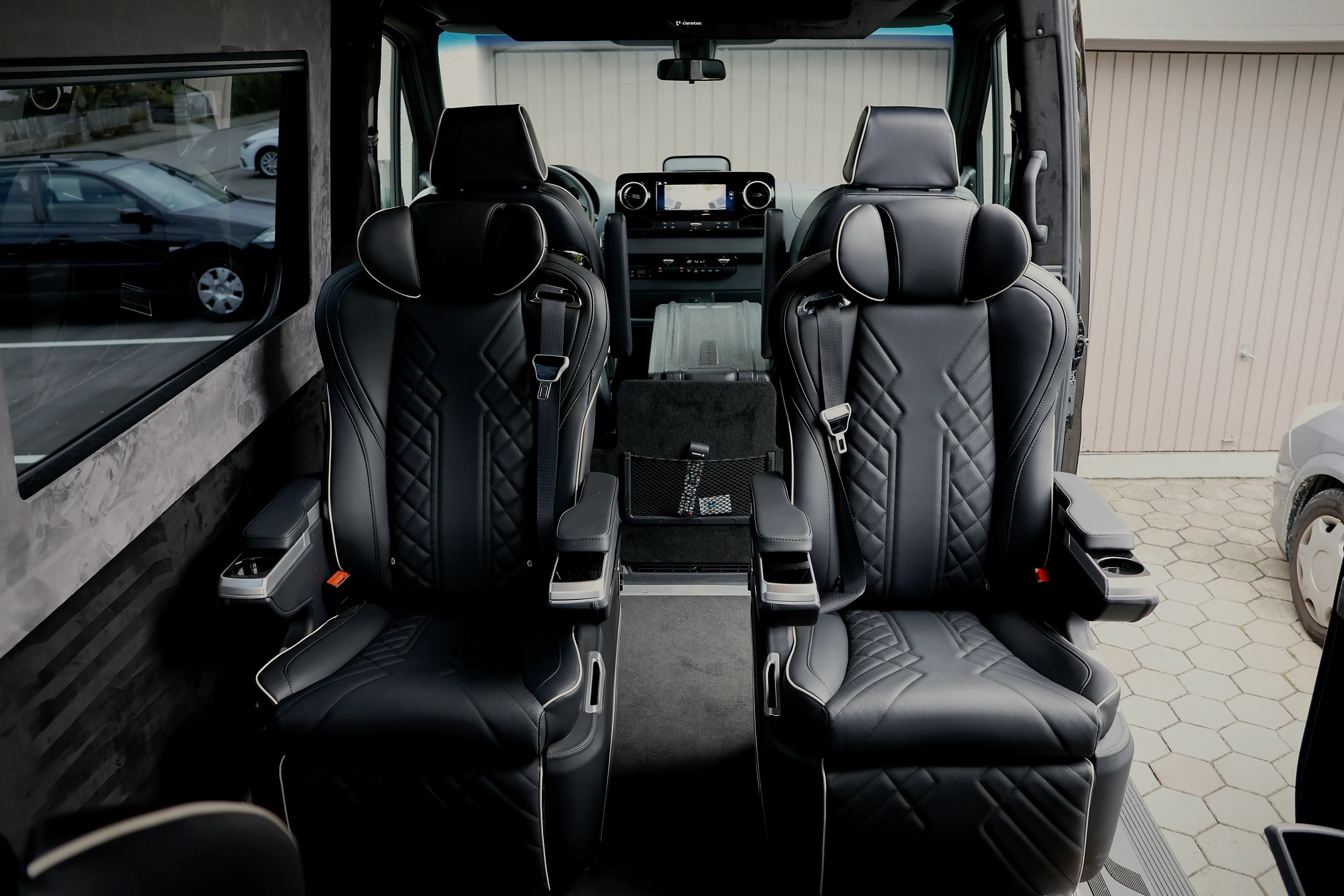 Mercedes Sprinter VIP Bus Umbau von Busmacher