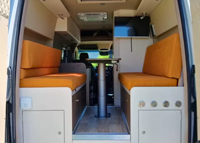 Busmacher-Mercedes-Benz-Sprinter-9G-Tronic-17