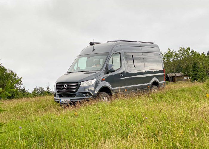 Busmacher_VIP_Wohnmobil_4x4_001-min-scaled