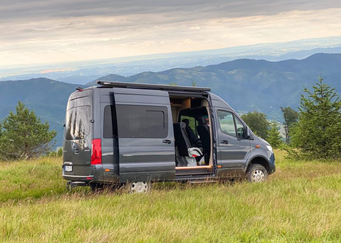 Busmacher_VIP_Wohnmobil_4x4_002-min-scaled