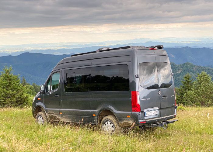 Busmacher_VIP_Wohnmobil_4x4_003-min-scaled