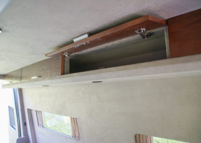 Busmacher_VIP_Wohnmobil_4x4_014-min-scaled
