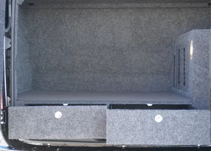 Mercedes-Benz-Sprinter-319-CDI-VIP-BusinessVan-10