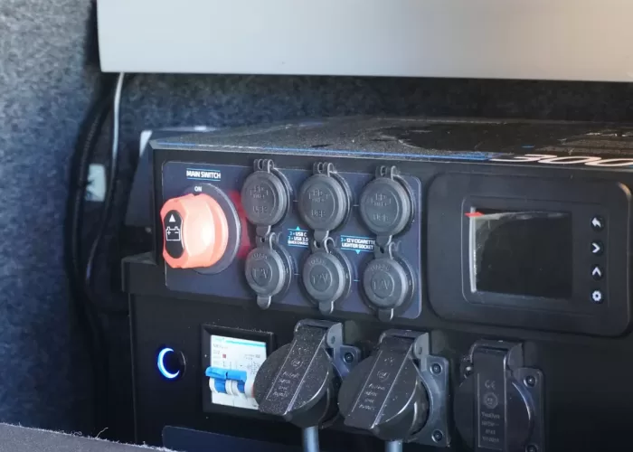 Mercedes-Benz-Sprinter-319-CDI-VIP-BusinessVan-tall-19