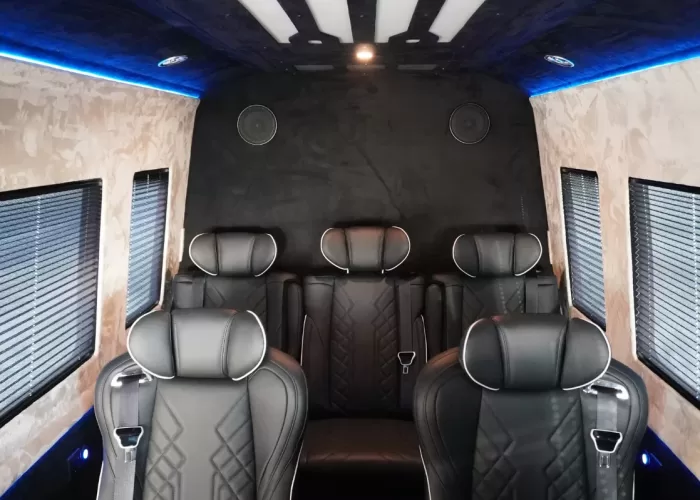 Mercedes-Benz-Sprinter-319-CDI-VIP-BusinessVan-tall-31