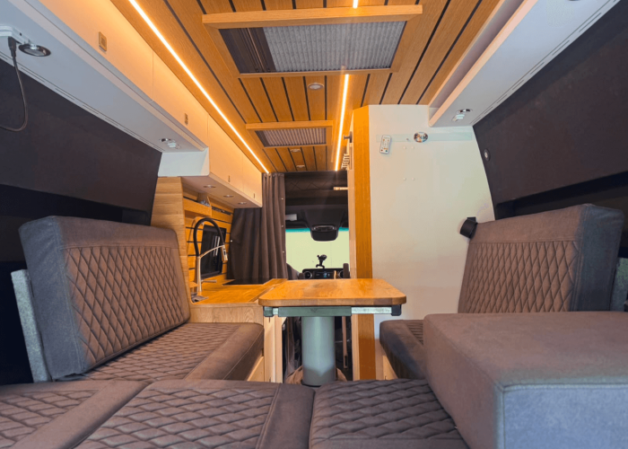 Sprinter-319-Off-road Camper9