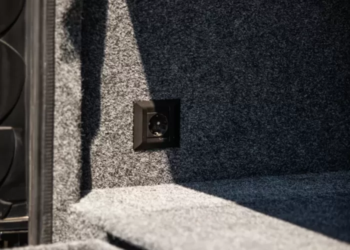 VIP-BusinessVan-tall3
